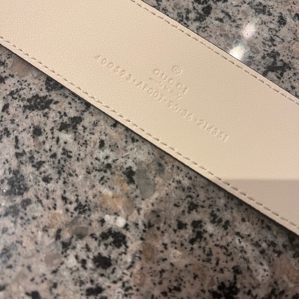 GUCCI BELT DOUBLE G - white